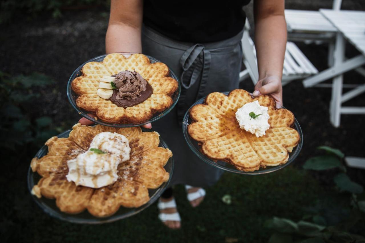 Våffelcafé Bed&Breakfast Dannäs Eksteriør billede